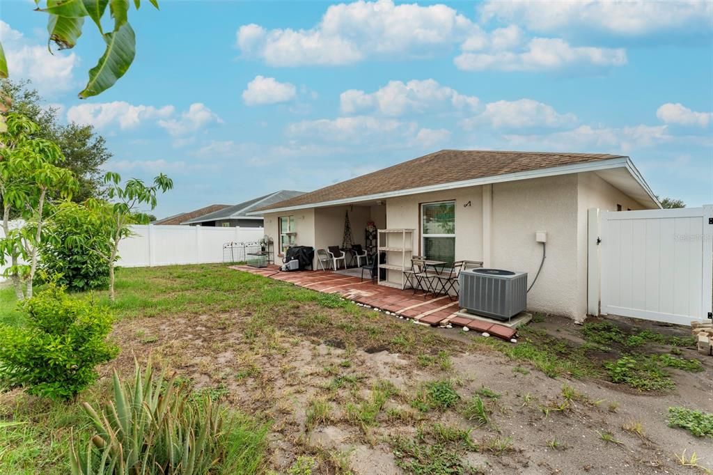 For Sale: $267,900 (3 beds, 2 baths, 1444 Square Feet)