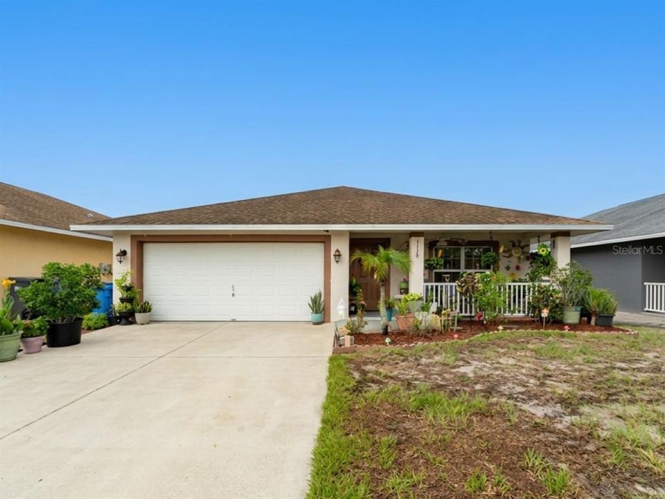 For Sale: $267,900 (3 beds, 2 baths, 1444 Square Feet)