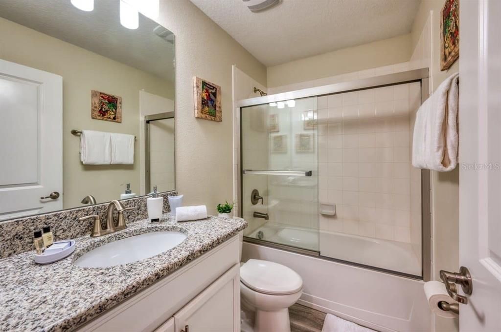 En Venta: $819,000 (6 camas, 6 baños, 3291 Pies cuadrados)