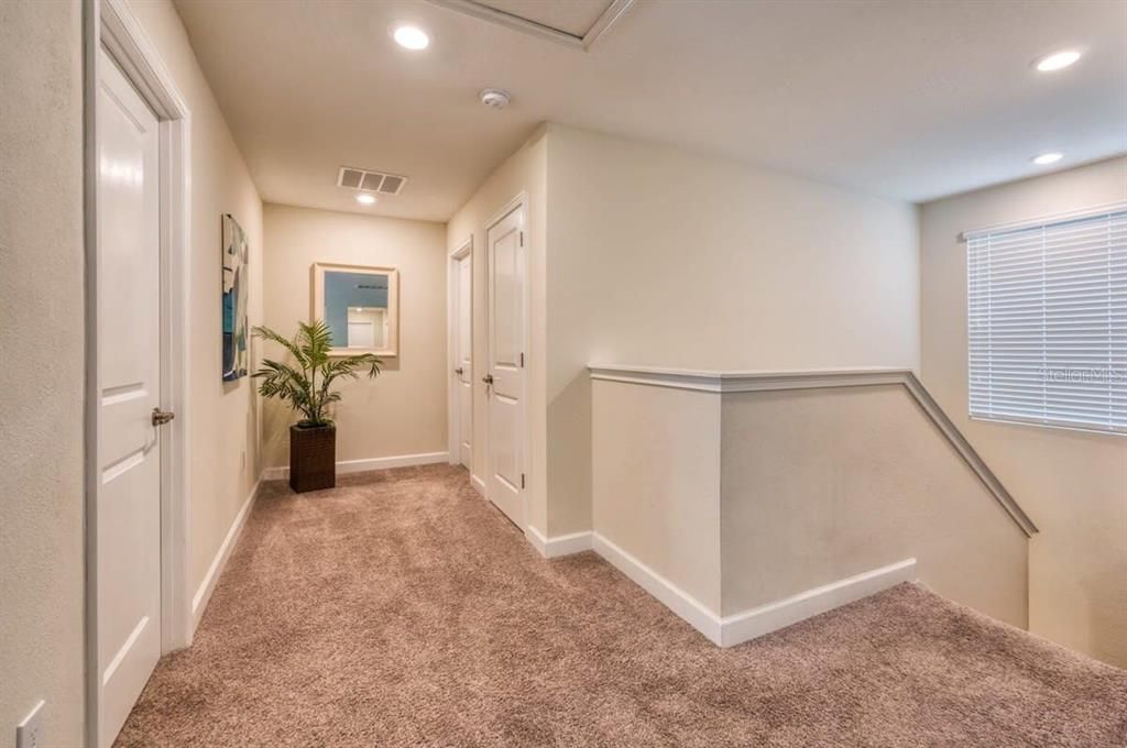 En Venta: $819,000 (6 camas, 6 baños, 3291 Pies cuadrados)