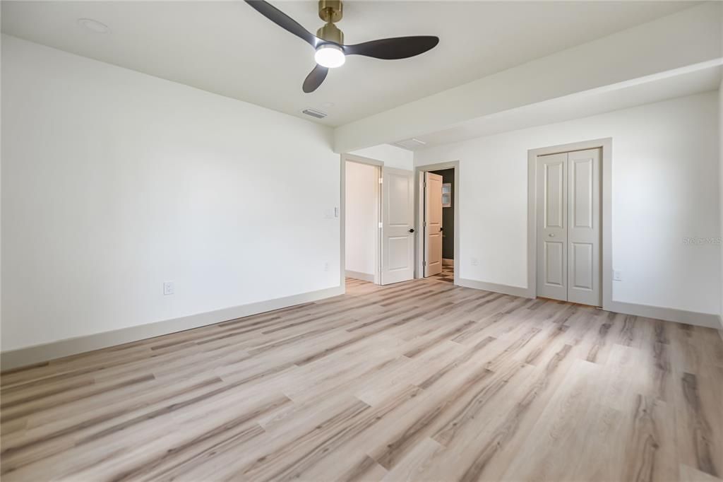 For Sale: $489,000 (3 beds, 2 baths, 1200 Square Feet)