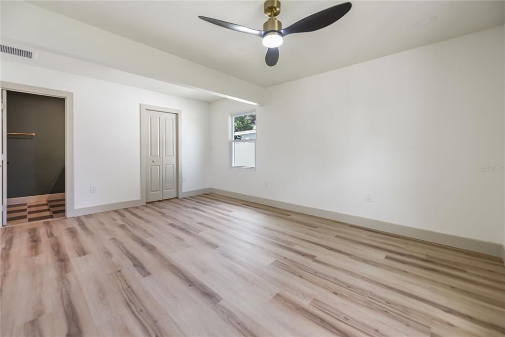 For Sale: $489,000 (3 beds, 2 baths, 1200 Square Feet)