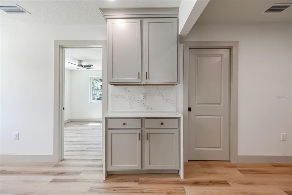 For Sale: $489,000 (3 beds, 2 baths, 1200 Square Feet)