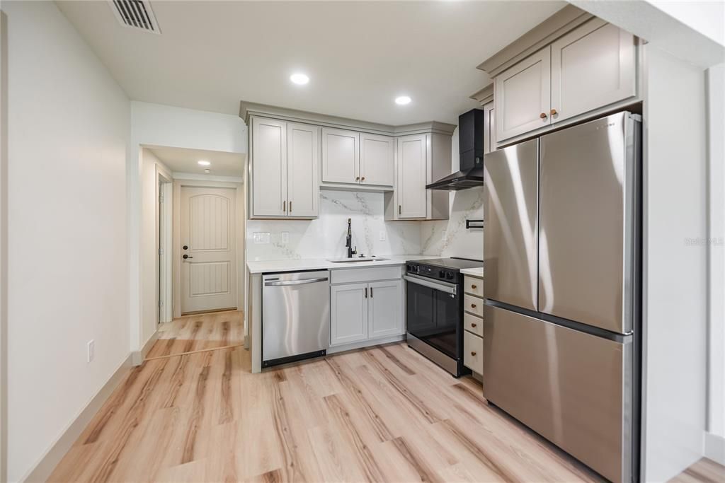 For Sale: $489,000 (3 beds, 2 baths, 1200 Square Feet)