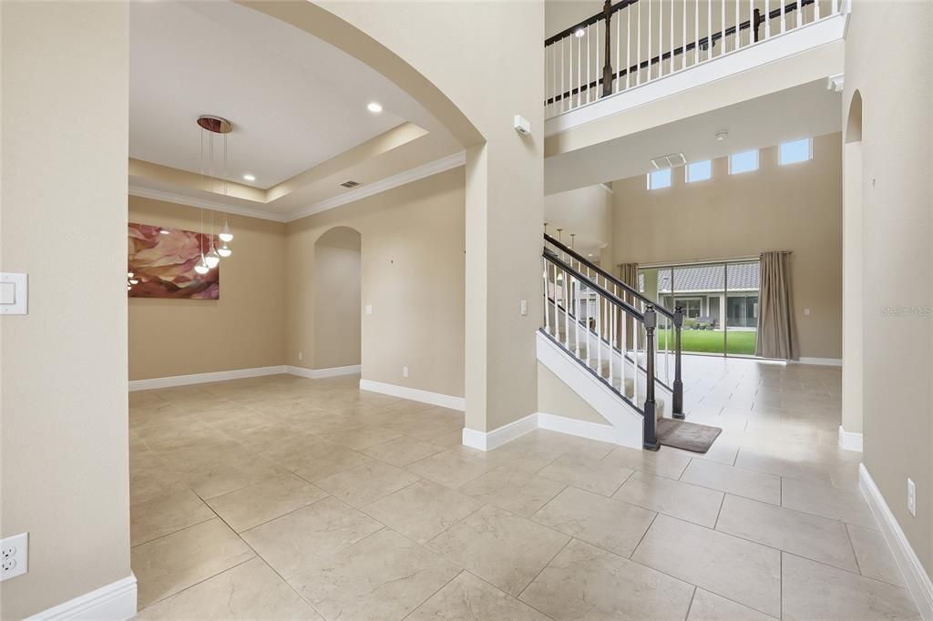 For Sale: $1,350,000 (5 beds, 6 baths, 4656 Square Feet)