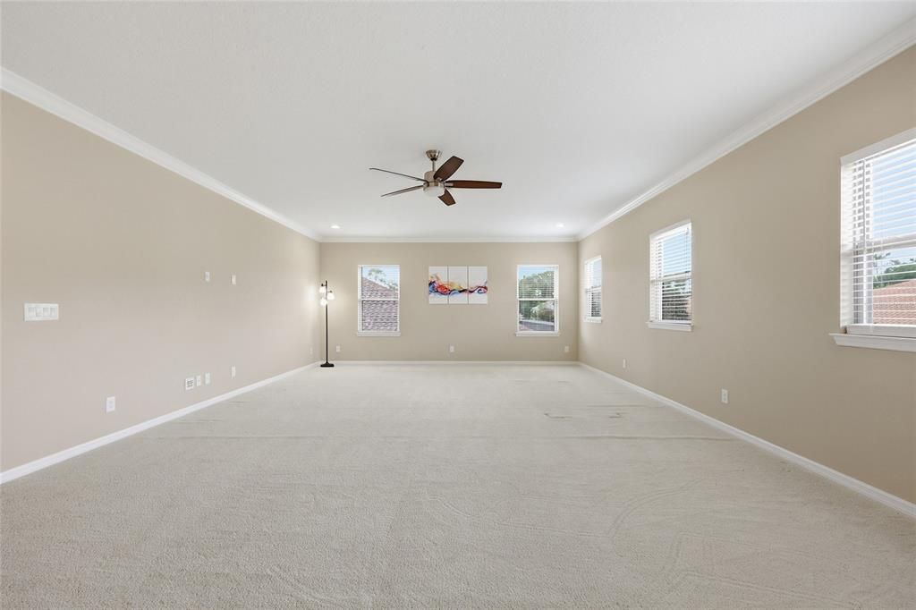For Sale: $1,350,000 (5 beds, 6 baths, 4656 Square Feet)