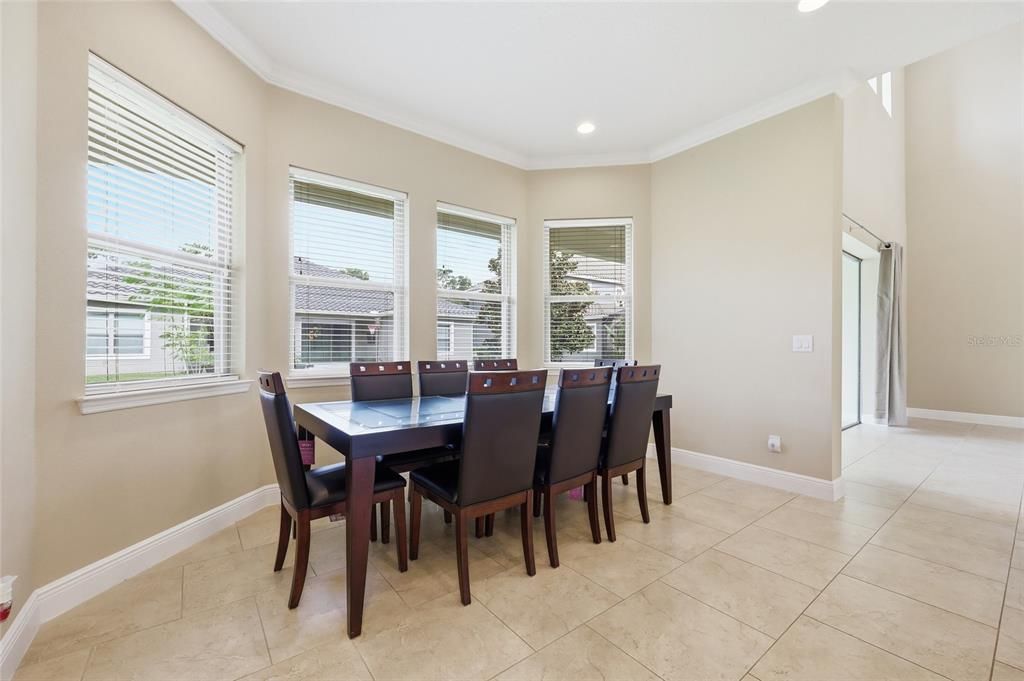 For Sale: $1,350,000 (5 beds, 6 baths, 4656 Square Feet)