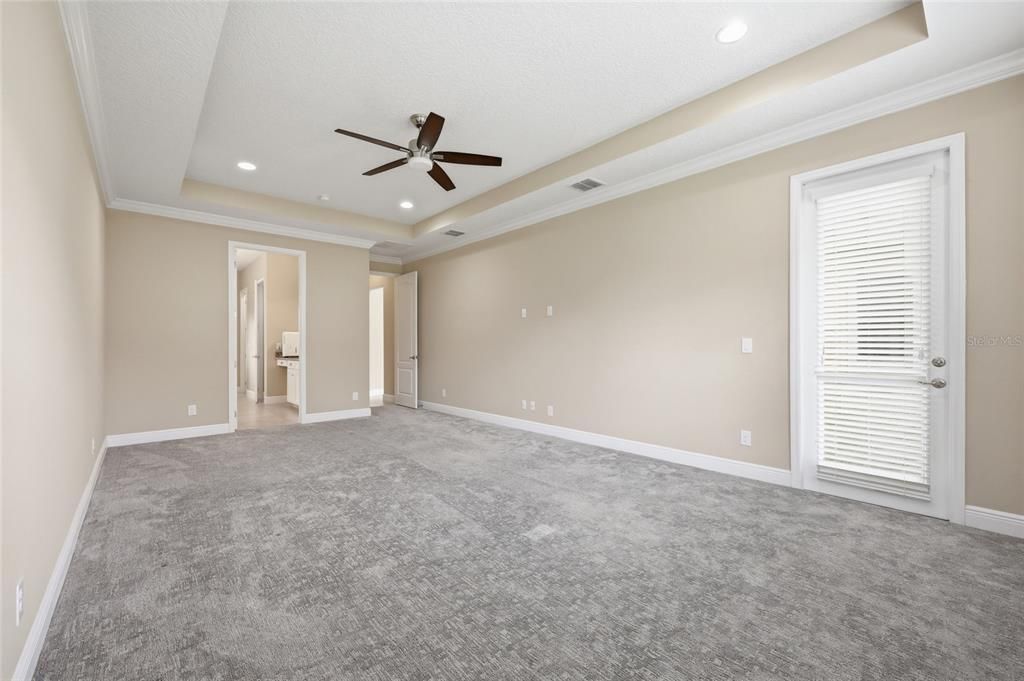 For Sale: $1,350,000 (5 beds, 6 baths, 4656 Square Feet)