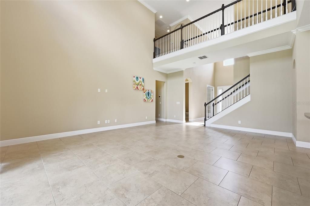 For Sale: $1,350,000 (5 beds, 6 baths, 4656 Square Feet)