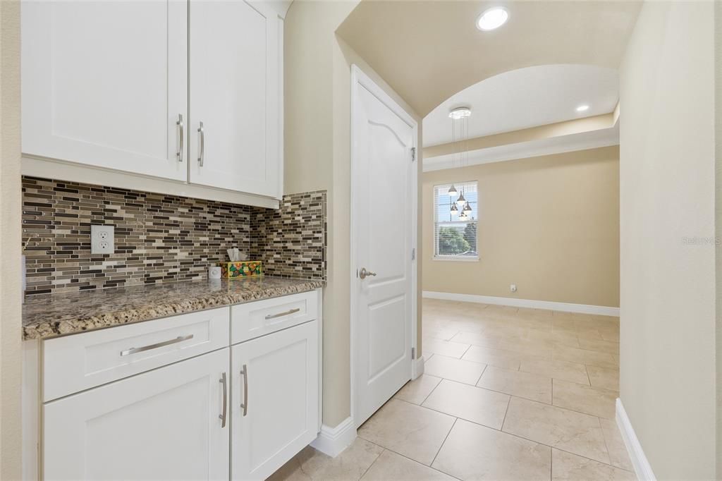 For Sale: $1,350,000 (5 beds, 6 baths, 4656 Square Feet)