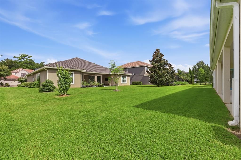 For Sale: $1,350,000 (5 beds, 6 baths, 4656 Square Feet)
