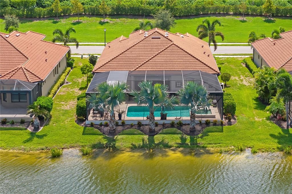 Active With Contract: $1,100,000 (3 beds, 3 baths, 2440 Square Feet)