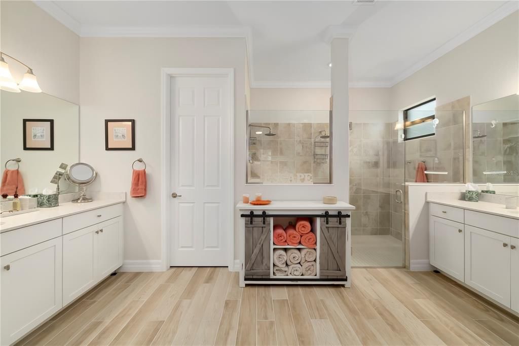 Active With Contract: $1,100,000 (3 beds, 3 baths, 2440 Square Feet)