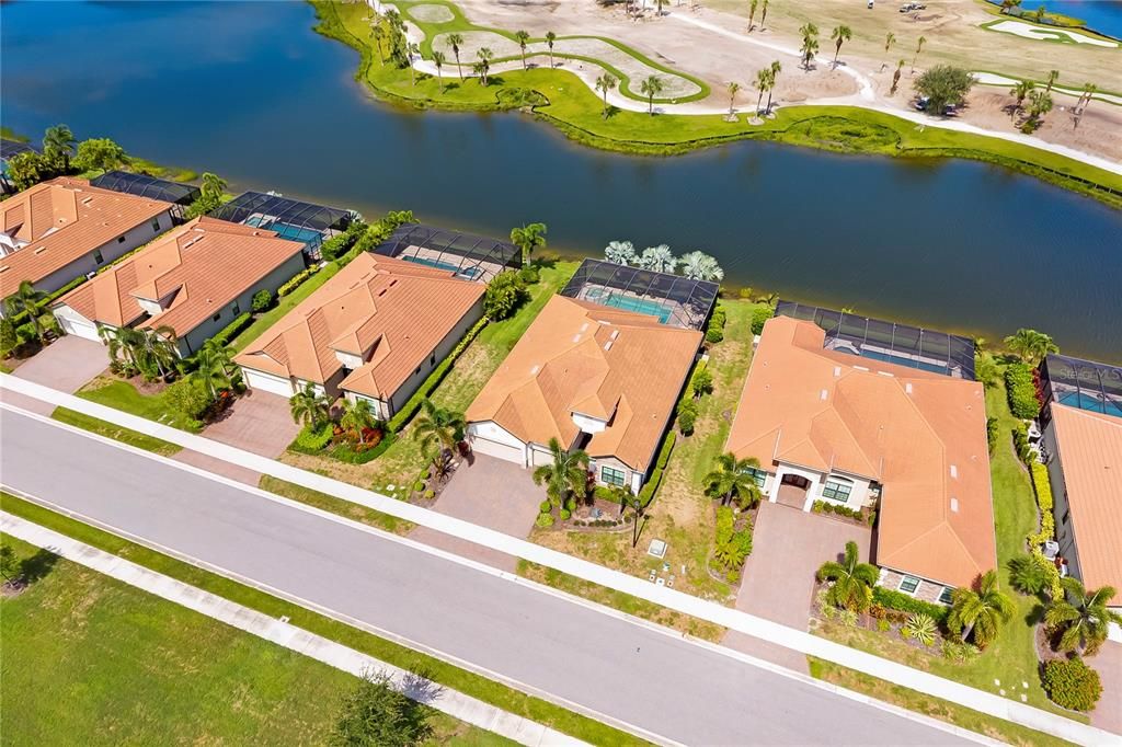 Active With Contract: $1,100,000 (3 beds, 3 baths, 2440 Square Feet)