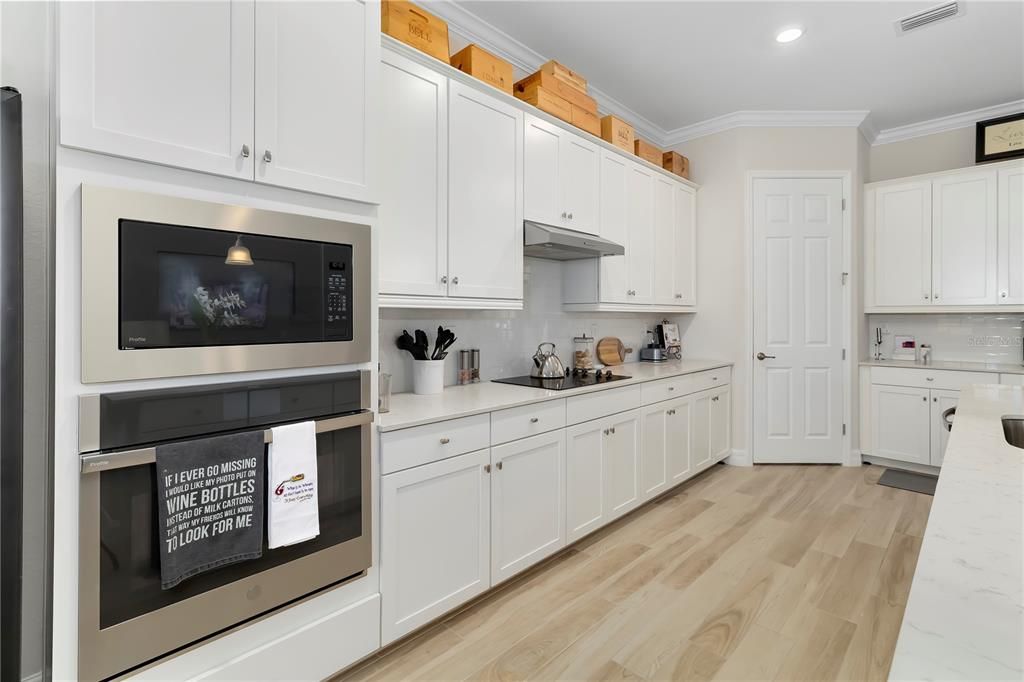 Active With Contract: $1,100,000 (3 beds, 3 baths, 2440 Square Feet)