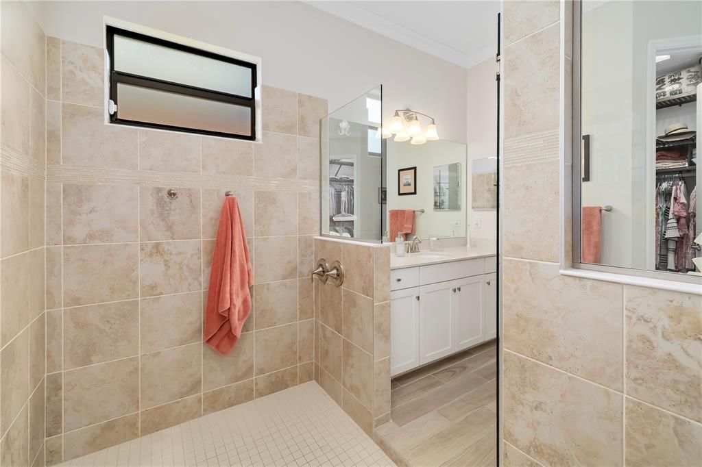 Active With Contract: $1,100,000 (3 beds, 3 baths, 2440 Square Feet)