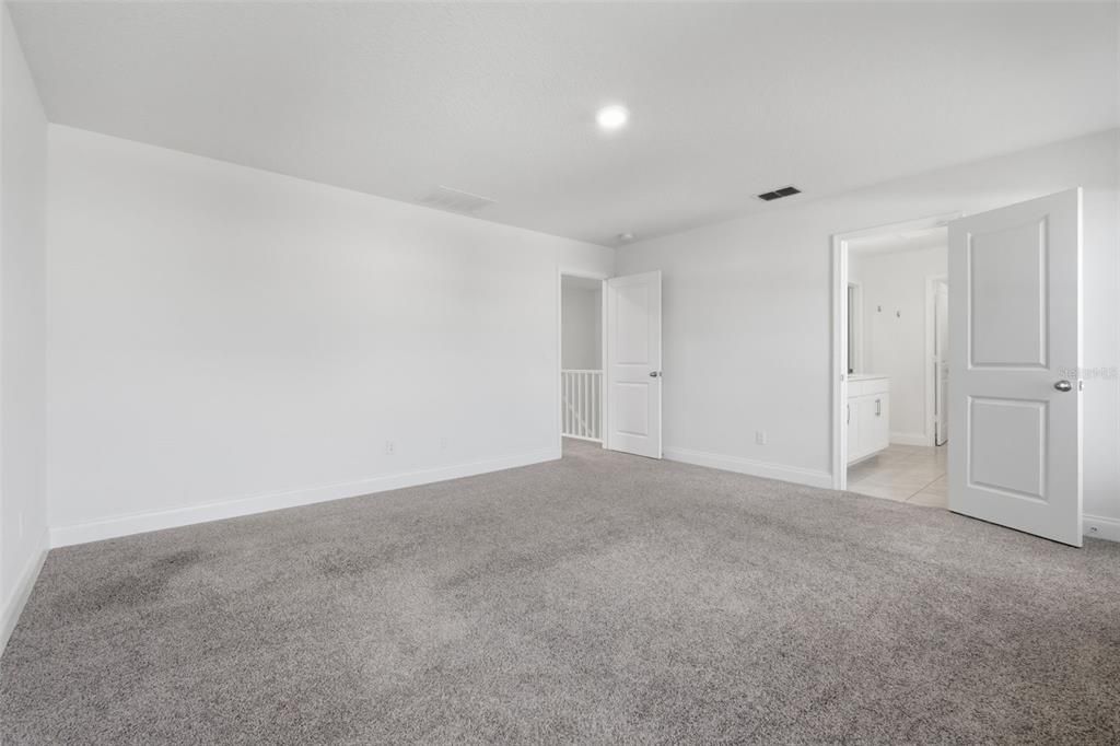En Venta: $610,000 (4 camas, 3 baños, 2505 Pies cuadrados)