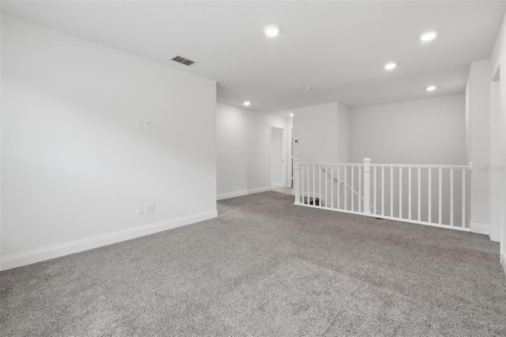 En Venta: $610,000 (4 camas, 3 baños, 2505 Pies cuadrados)