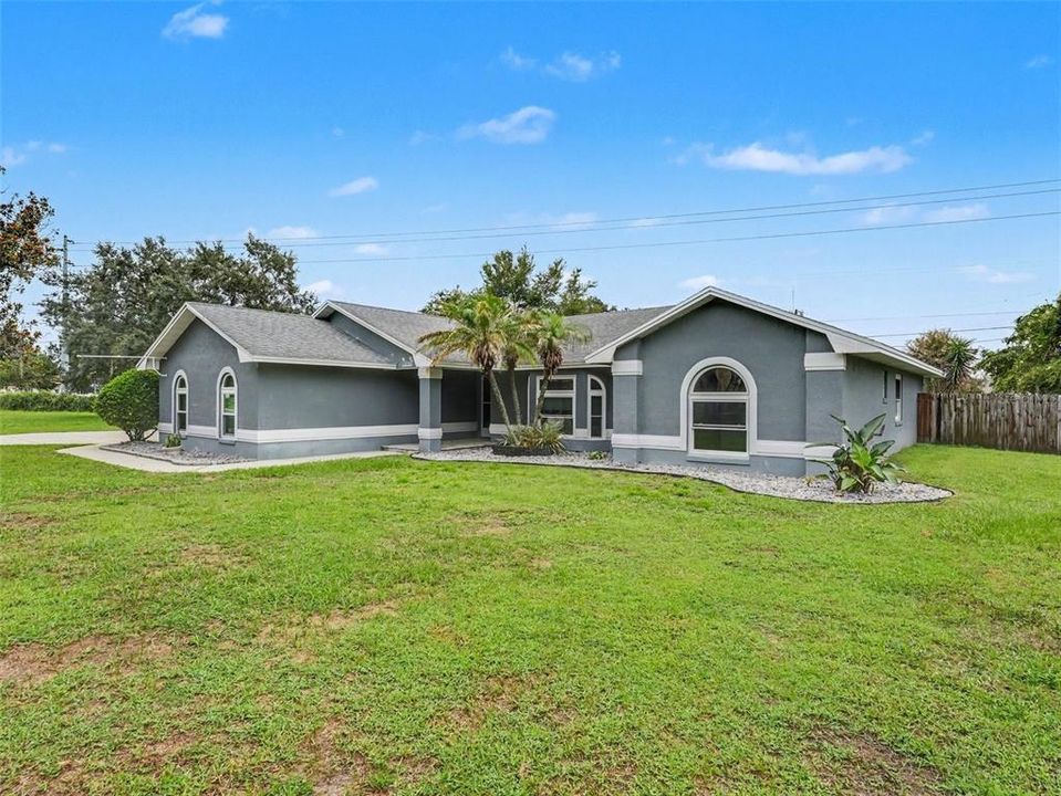 En Venta: $440,000 (4 camas, 2 baños, 1997 Pies cuadrados)