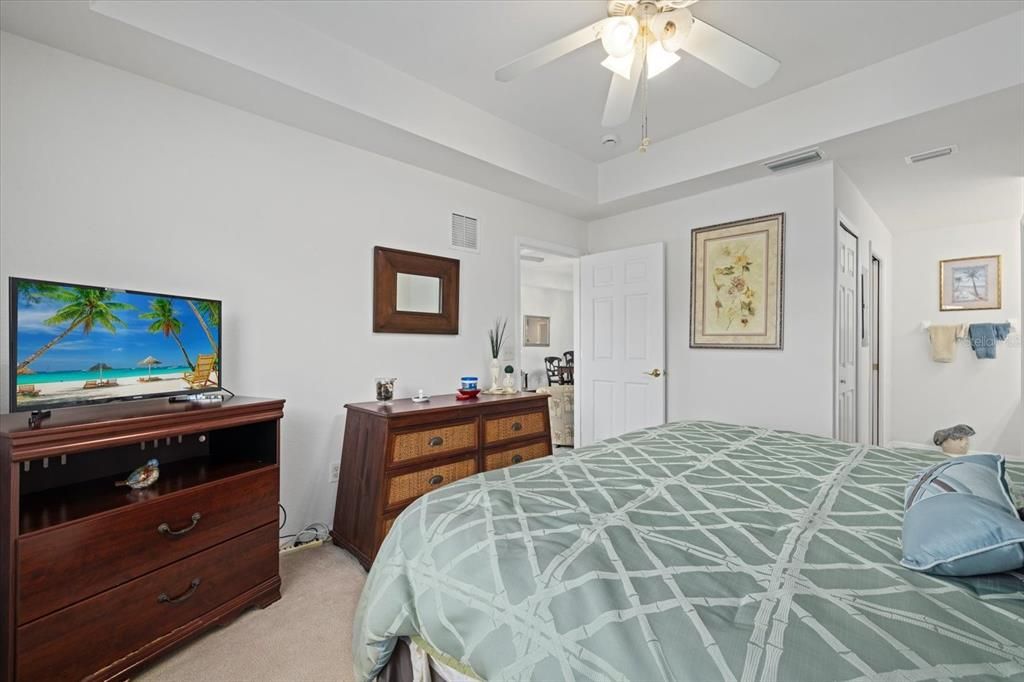 En Venta: $233,000 (2 camas, 2 baños, 1168 Pies cuadrados)