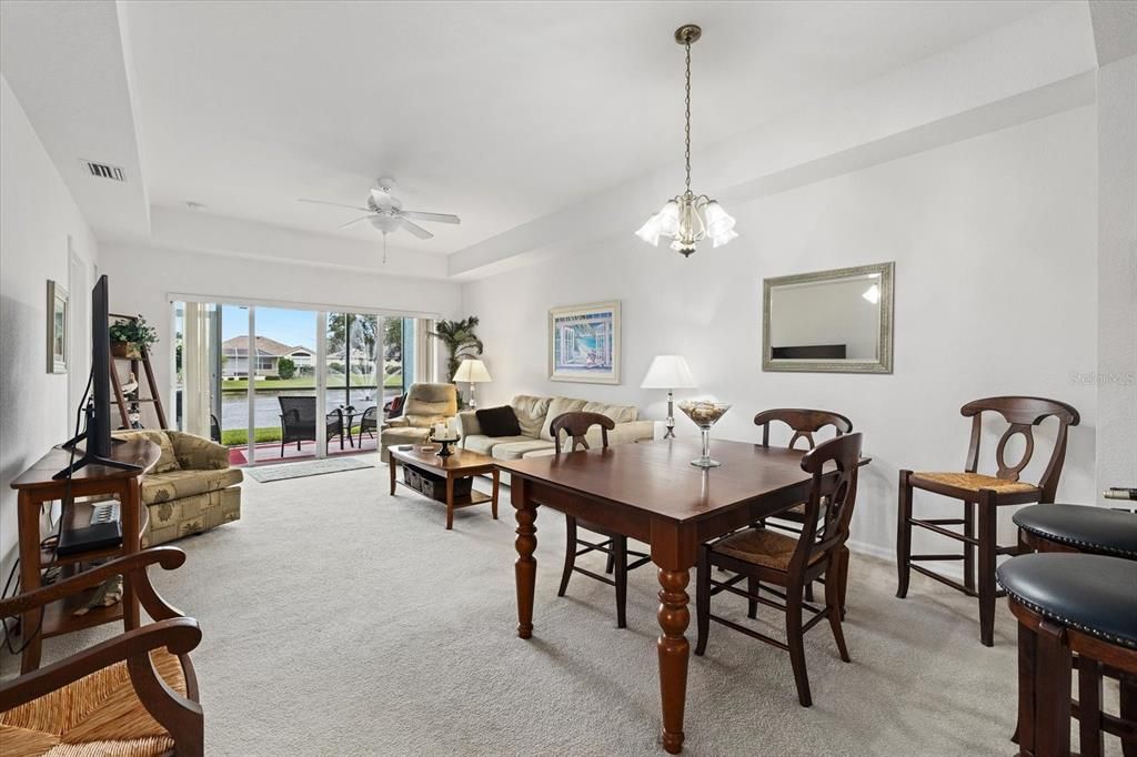 En Venta: $233,000 (2 camas, 2 baños, 1168 Pies cuadrados)