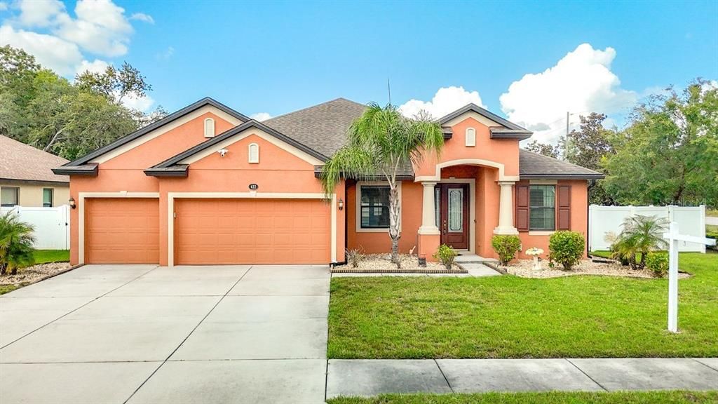 En Venta: $578,900 (5 camas, 3 baños, 2584 Pies cuadrados)