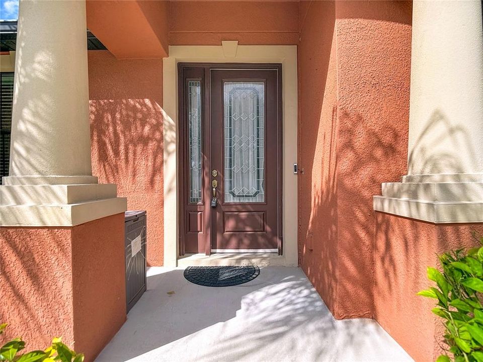En Venta: $578,900 (5 camas, 3 baños, 2584 Pies cuadrados)