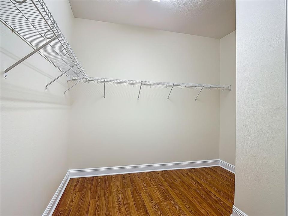 En Venta: $578,900 (5 camas, 3 baños, 2584 Pies cuadrados)