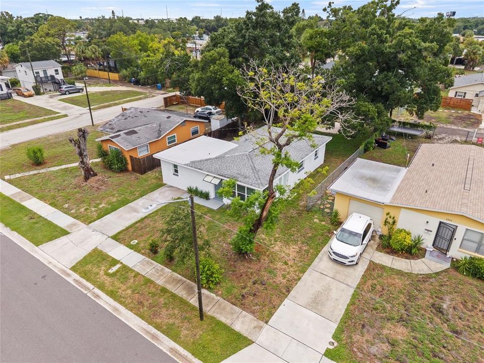 En Venta: $389,900 (4 camas, 2 baños, 1296 Pies cuadrados)