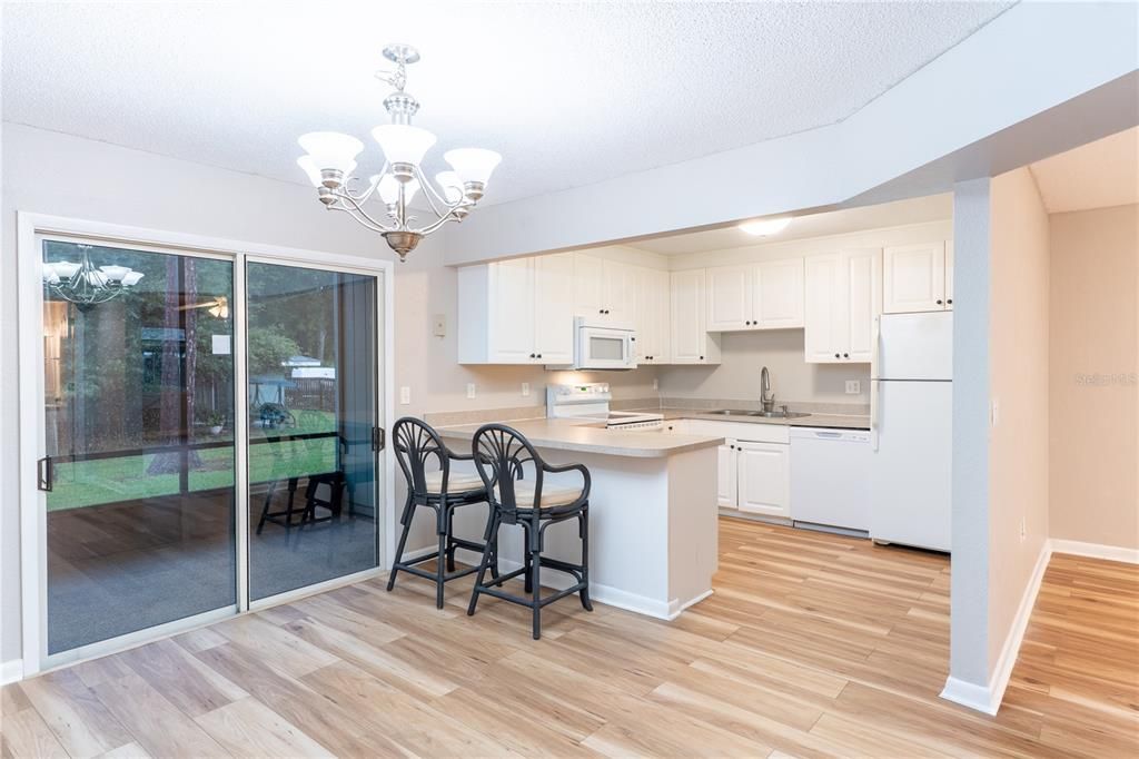 For Sale: $169,900 (3 beds, 2 baths, 1384 Square Feet)