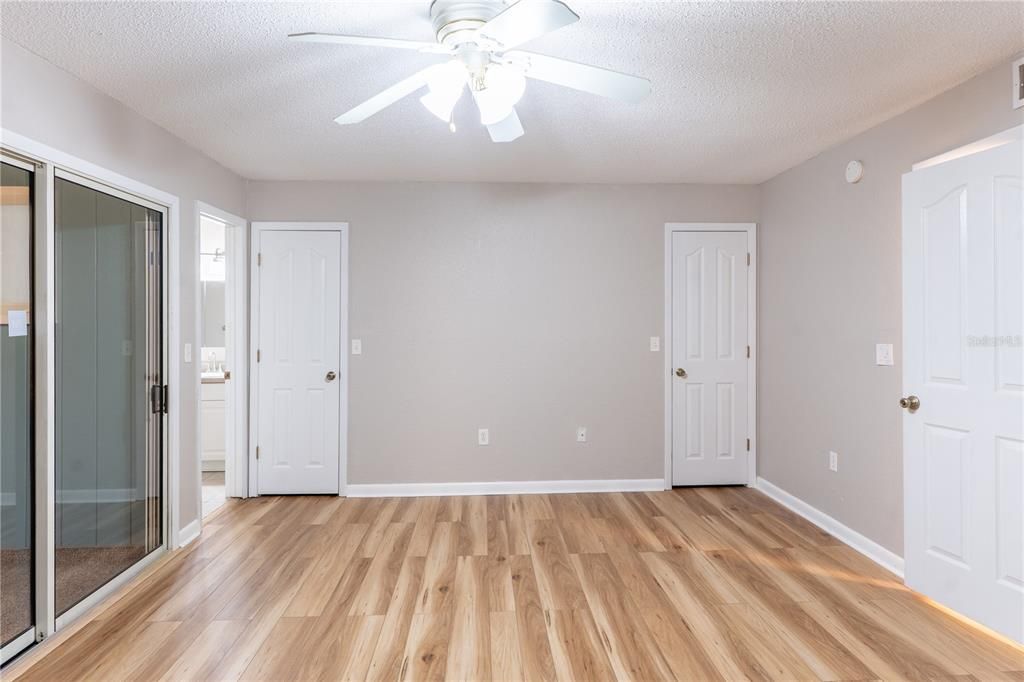 For Sale: $169,900 (3 beds, 2 baths, 1384 Square Feet)