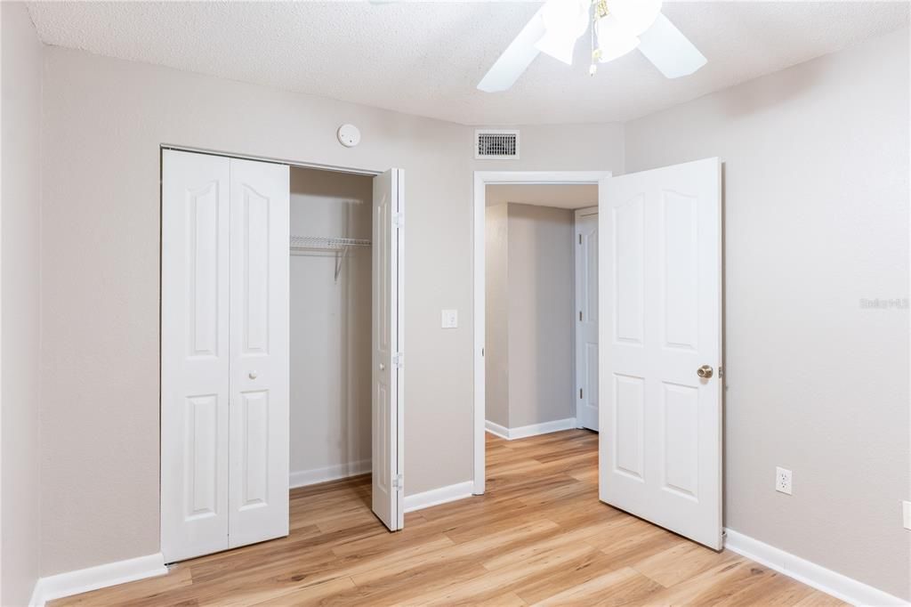 For Sale: $169,900 (3 beds, 2 baths, 1384 Square Feet)
