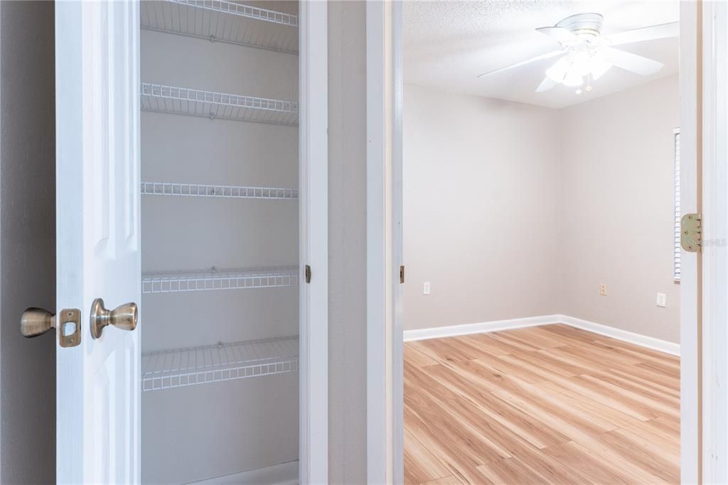 For Sale: $169,900 (3 beds, 2 baths, 1384 Square Feet)