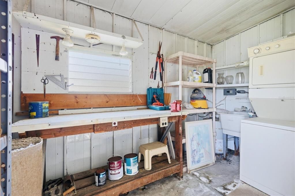 For Sale: $114,900 (2 beds, 2 baths, 988 Square Feet)