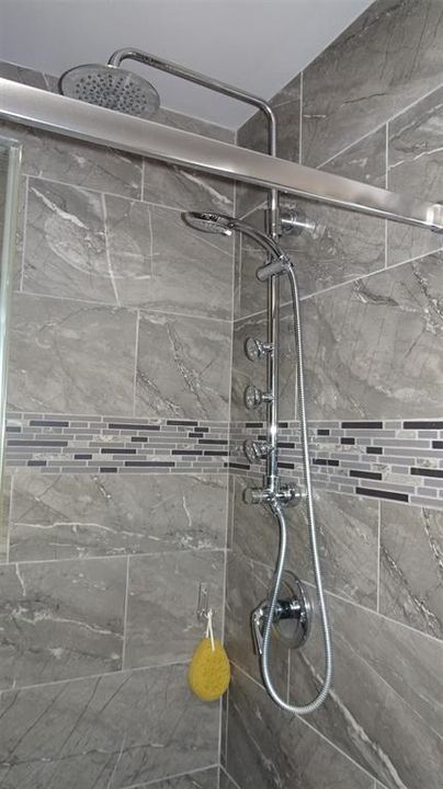 На продажу: $157,500 (2 спален, 1 ванн, 720 Квадратных фут)