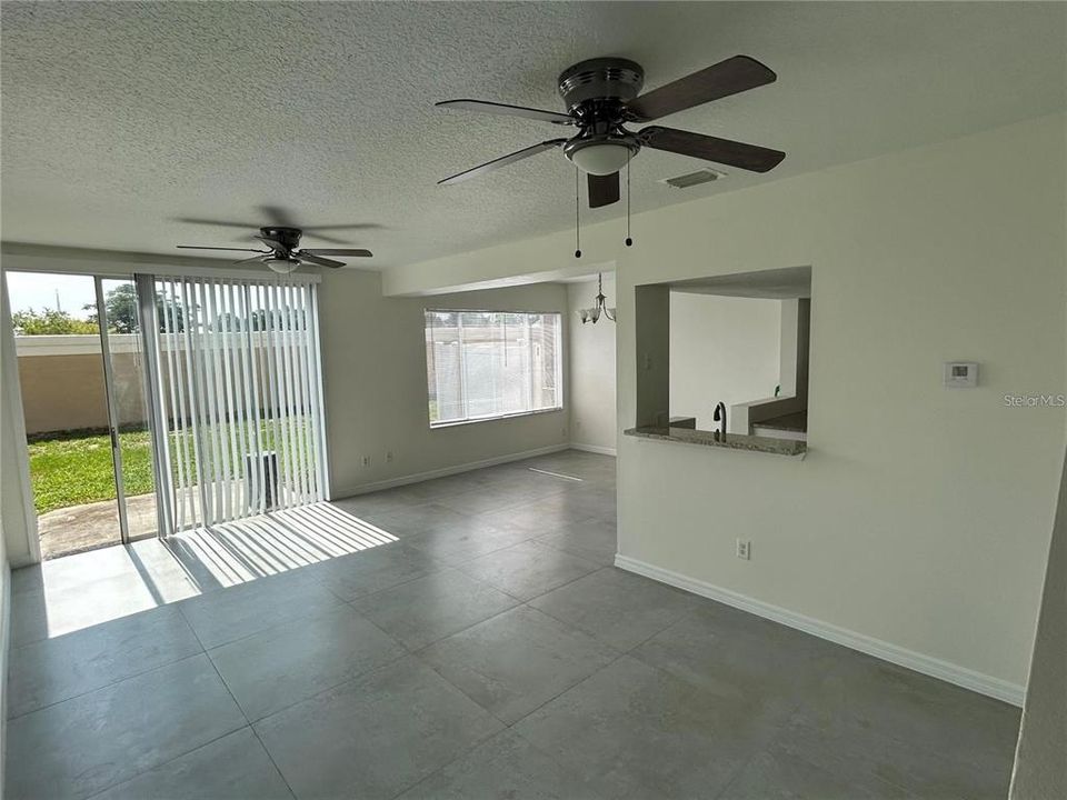 For Rent: $1,650 (3 beds, 2 baths, 1811 Square Feet)
