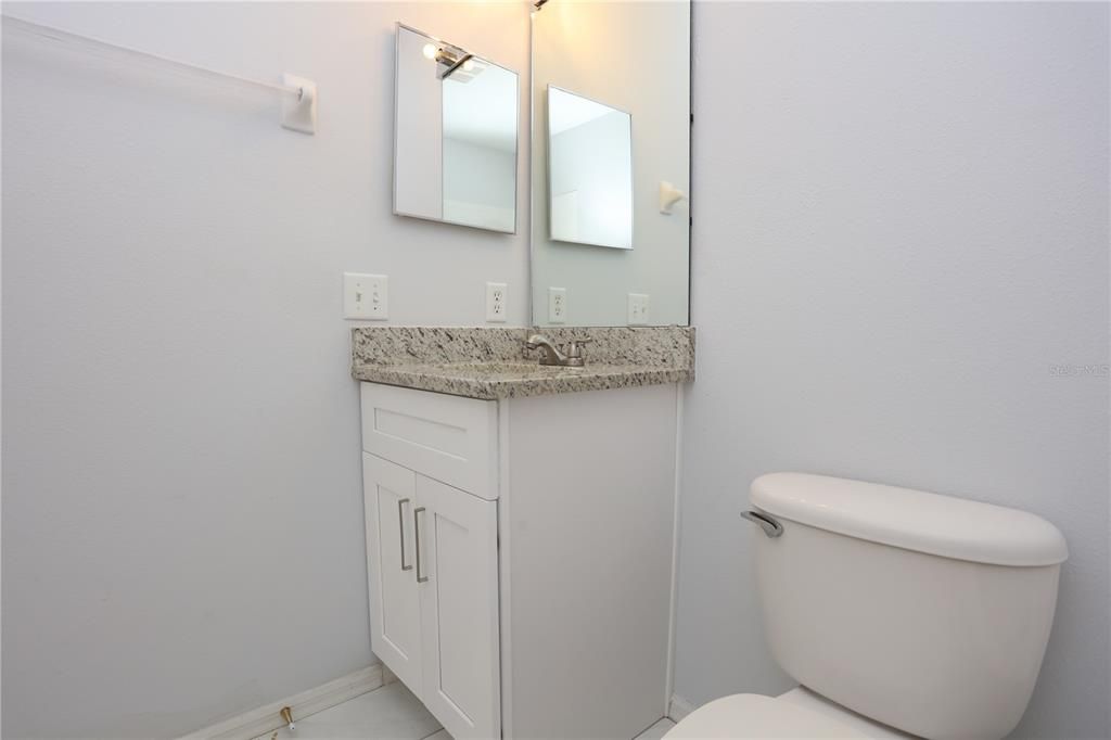 For Rent: $1,650 (3 beds, 2 baths, 1811 Square Feet)