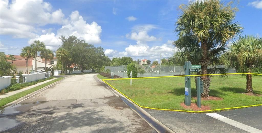 На продажу: $179,900 (0.29 acres)