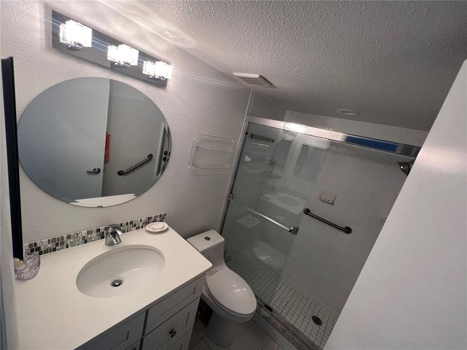 For Rent: $2,500 (2 beds, 2 baths, 890 Square Feet)
