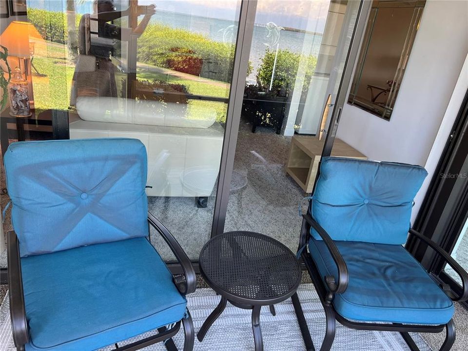 For Rent: $2,500 (2 beds, 2 baths, 890 Square Feet)