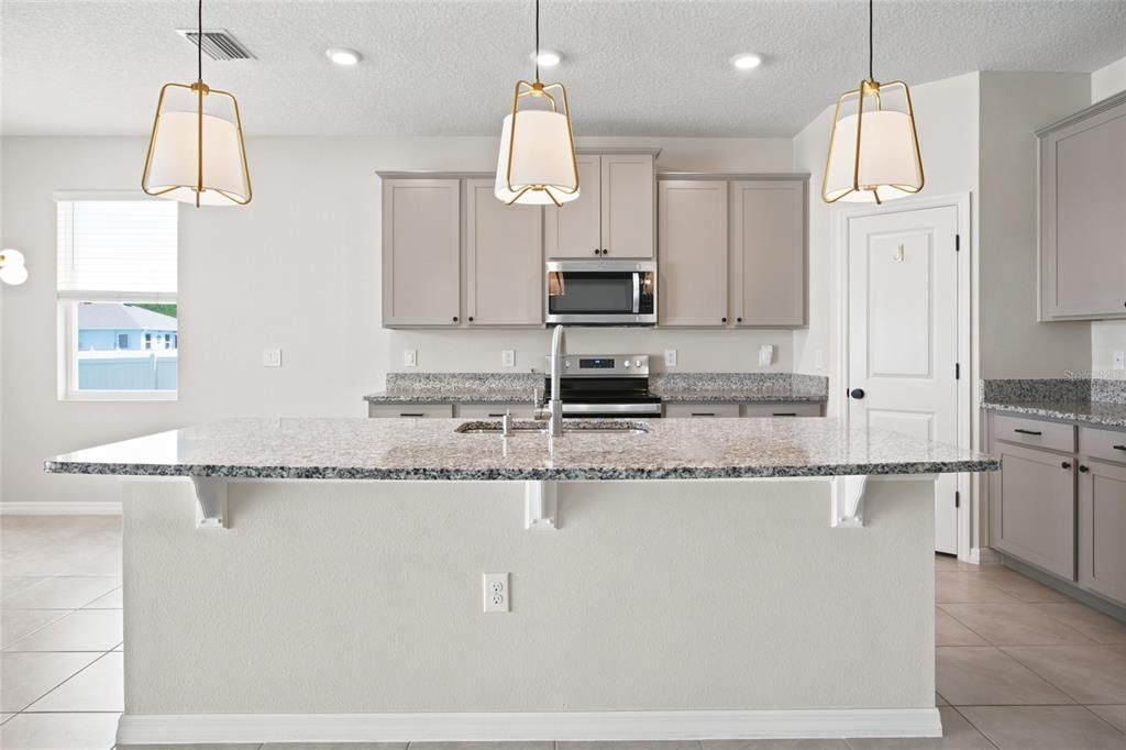 For Sale: $324,900 (4 beds, 2 baths, 2053 Square Feet)