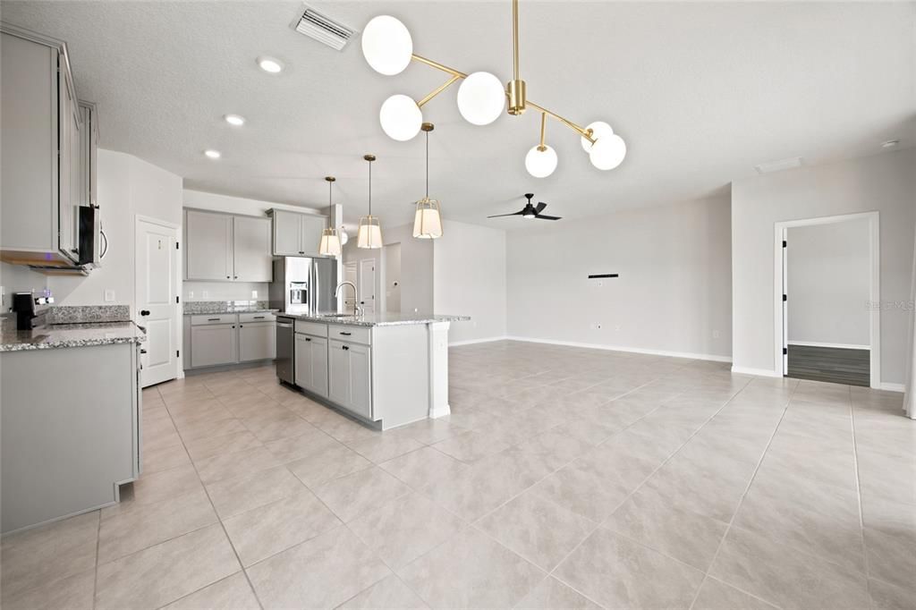 For Sale: $324,900 (4 beds, 2 baths, 2053 Square Feet)