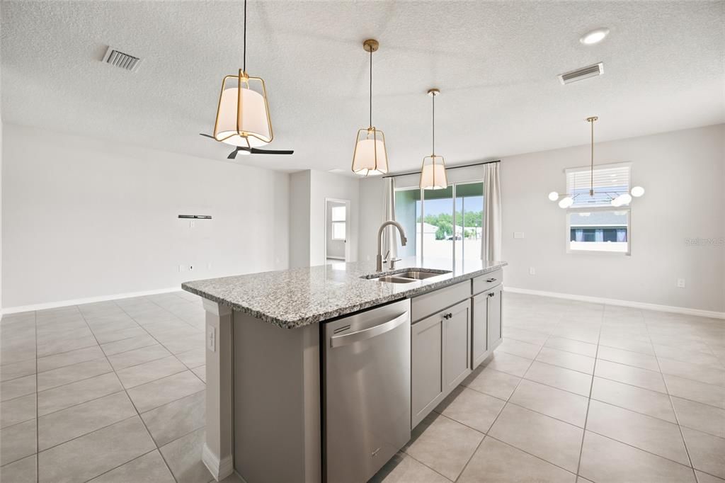 For Sale: $324,900 (4 beds, 2 baths, 2053 Square Feet)