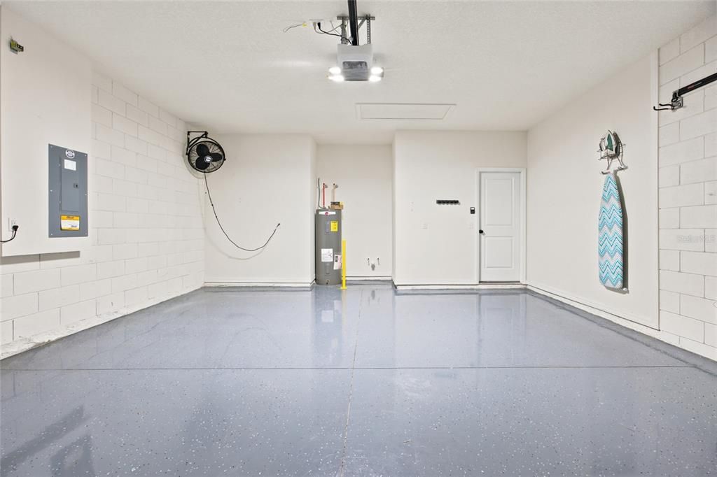For Sale: $324,900 (4 beds, 2 baths, 2053 Square Feet)