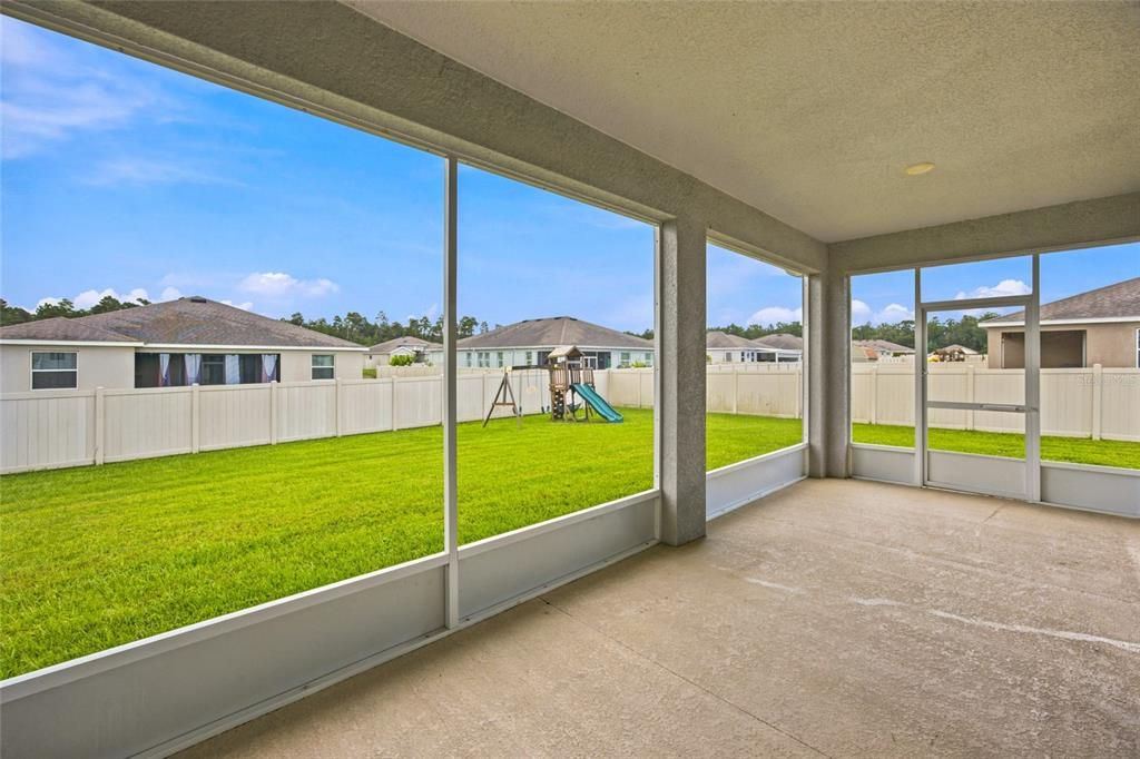 For Sale: $324,900 (4 beds, 2 baths, 2053 Square Feet)