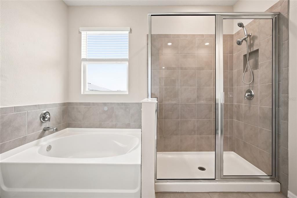 For Sale: $324,900 (4 beds, 2 baths, 2053 Square Feet)