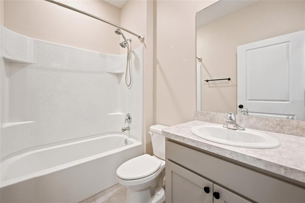 For Sale: $324,900 (4 beds, 2 baths, 2053 Square Feet)