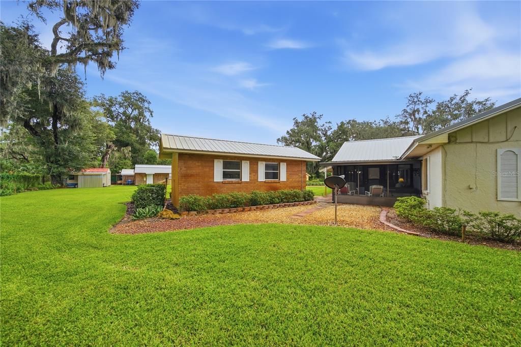 For Sale: $530,000 (3 beds, 3 baths, 2015 Square Feet)