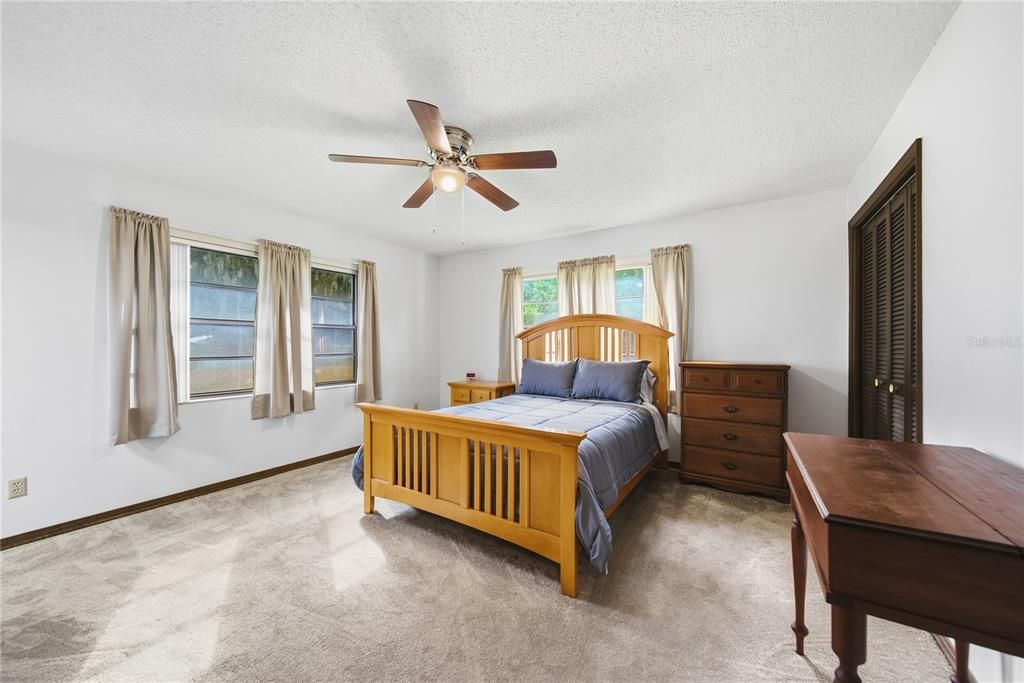 For Sale: $530,000 (3 beds, 3 baths, 2015 Square Feet)