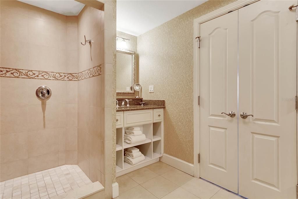 For Sale: $340,000 (2 beds, 2 baths, 1430 Square Feet)